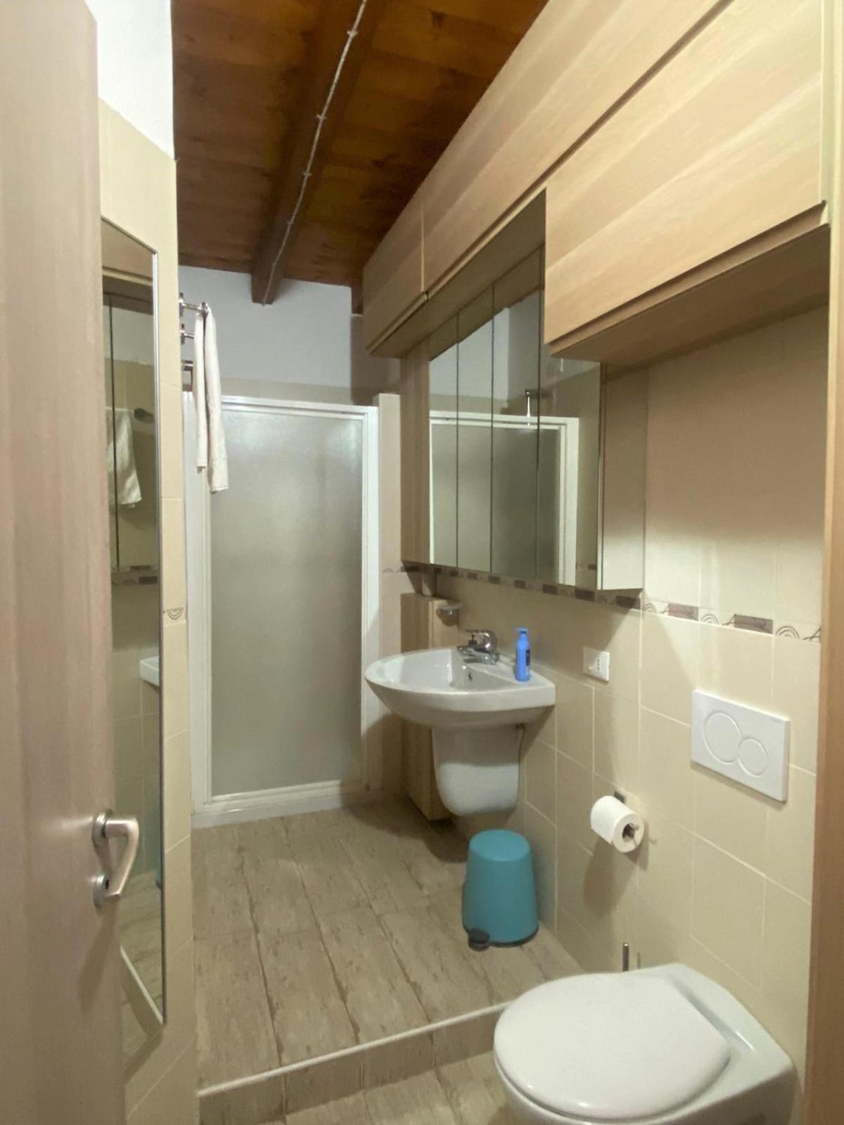 The Flowers - Apartments With Private Garden In Residence With Pool Manerba del Garda Exteriör bild